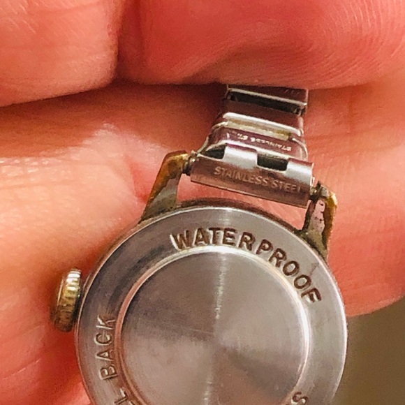 Silver Watch - Picture 4 of 6